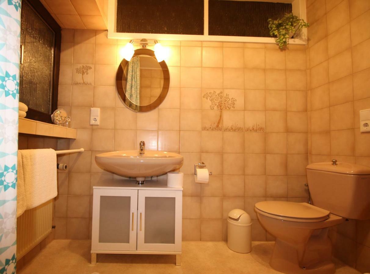 Gaestehaus Koen - Fewo Farfalle Zeltingen-Rachtig Ngoại thất bức ảnh