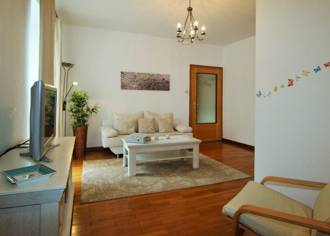 Gaestehaus Koen - Fewo Farfalle Zeltingen-Rachtig Ngoại thất bức ảnh